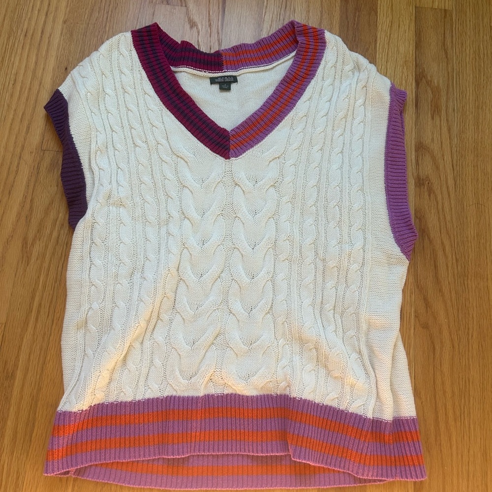 Oversized cute cable knit sweater vest